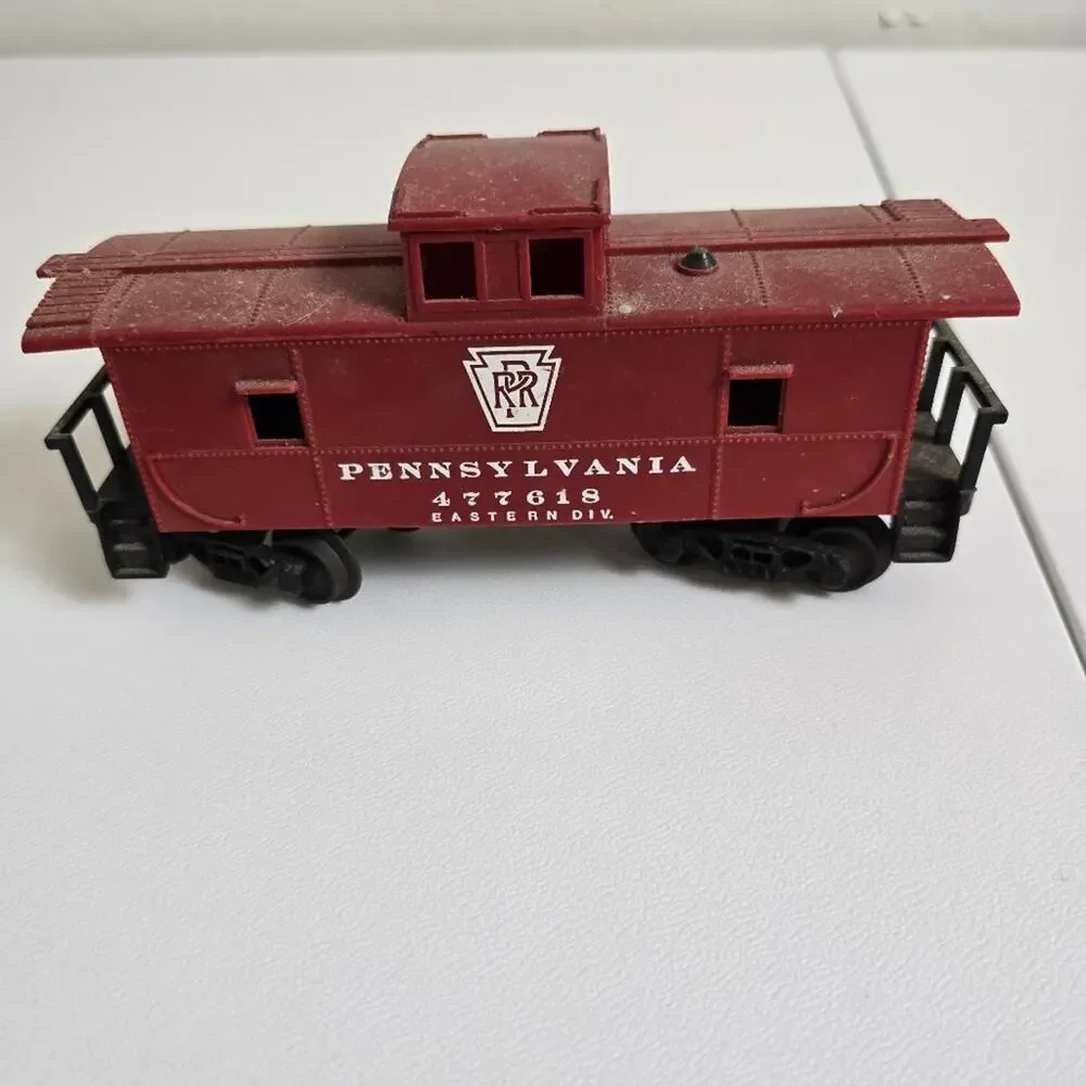 Vintage Lionel Pennsylvania Railroad Caboose Eastern Division Red Model Train